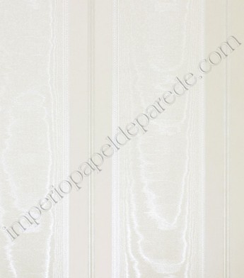 PÁG. 75 - Papel de Parede Vinílico Classic Stripes (Americano) - Listras com Veios de Madeira (Off-White/ Detalhes com Brilho)