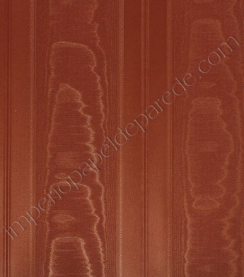 PÁG. 76 - Papel de Parede Vinílico Classic Stripes (Americano) - Listras com Veios de Madeira (Vermelho Queimado/ Detalhes com Brilho Dourado)