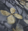 PÁG. 29 e 30 - Papel de Parede Floral Cinza Chumbo e Bege - Coleção Reno - Non-Woven Importado