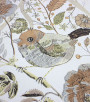 PÁG. 05 - Papel de Parede Flores e Pássaros Marrom, Bege e Cinza Brilho - Coleção Entre Linhas - Vinílico Importado