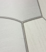 PÁG. 54 - Papel de Parede Geométrico Colmeia Azul Claro com Brilho - Coleção Metropolis 3 - Vinílico Importado