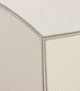 PÁG. 52 - Papel de Parede Geométrico Colmeia Bege e Cinza com Brilho - Coleção Metropolis 3 - Vinílico Importado